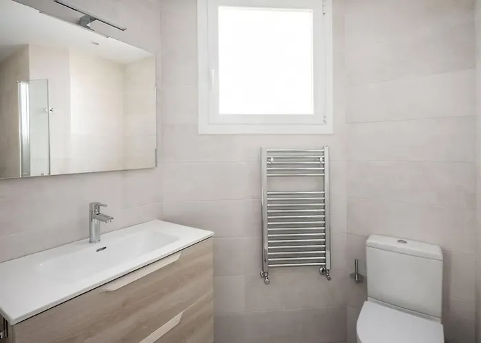 Bright With A/c, Parking Optional *