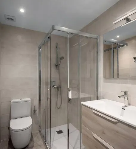 Appartement Bright With A/c, Parking Optional *