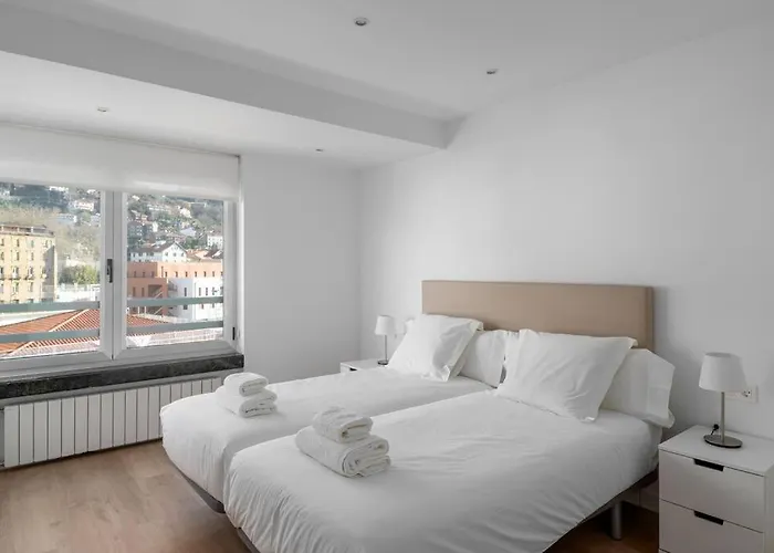 Bright With A/c, Parking Optional Appartement *