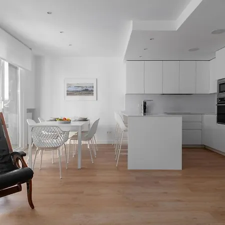 Bright With A/c, Parking Optional Apartment San Sebastian