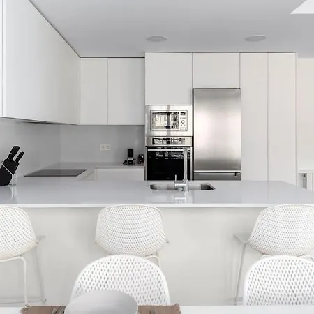 Bright With A/c, Parking Optional Apartment San Sebastian