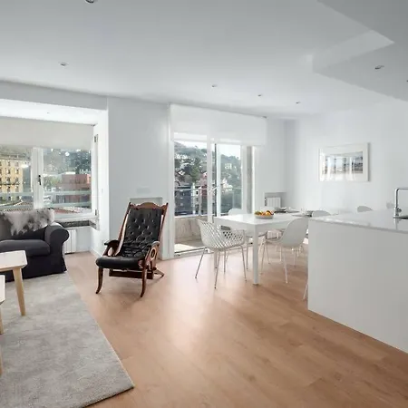 Bright With A/c, Parking Optional Апартаменты